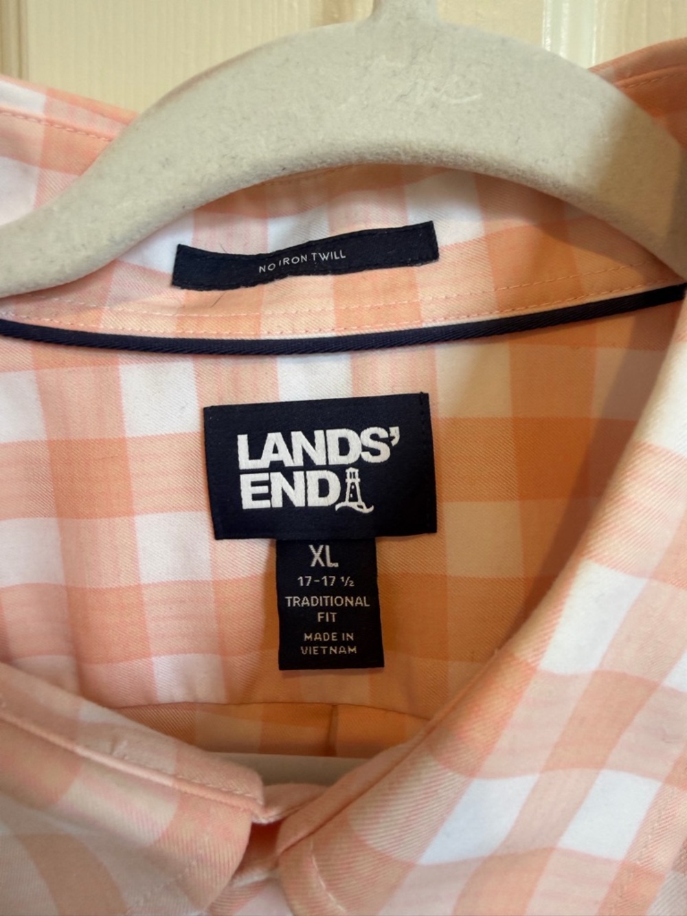Lands End No Iron Cotton Button down. Trad Fit. Like New Peach/White Check XL - Picture 4 of 5